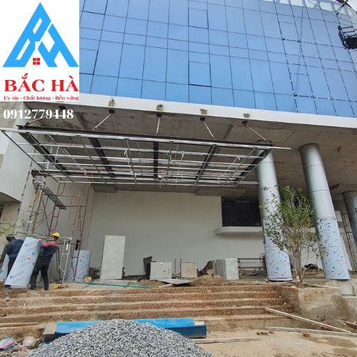 sản phẩm mái sảnh đang hoàn thiện